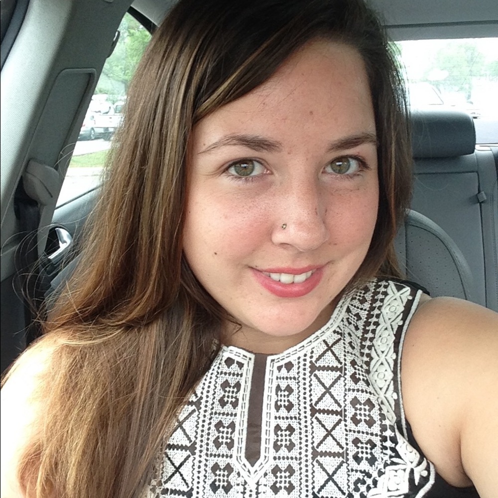 Meet your Posher, Emaley